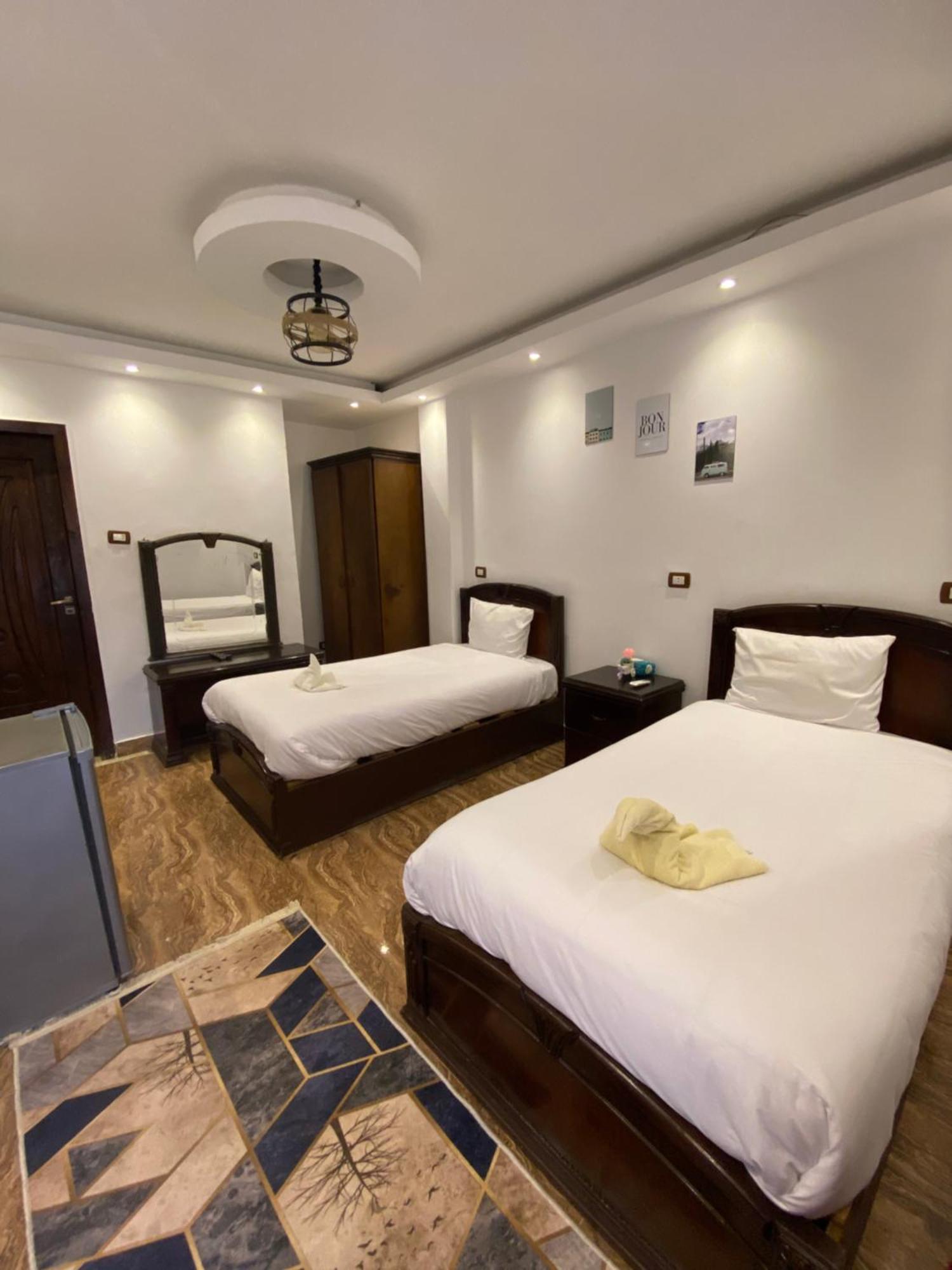 Lion Middle East Pyramids Panorama Hotel