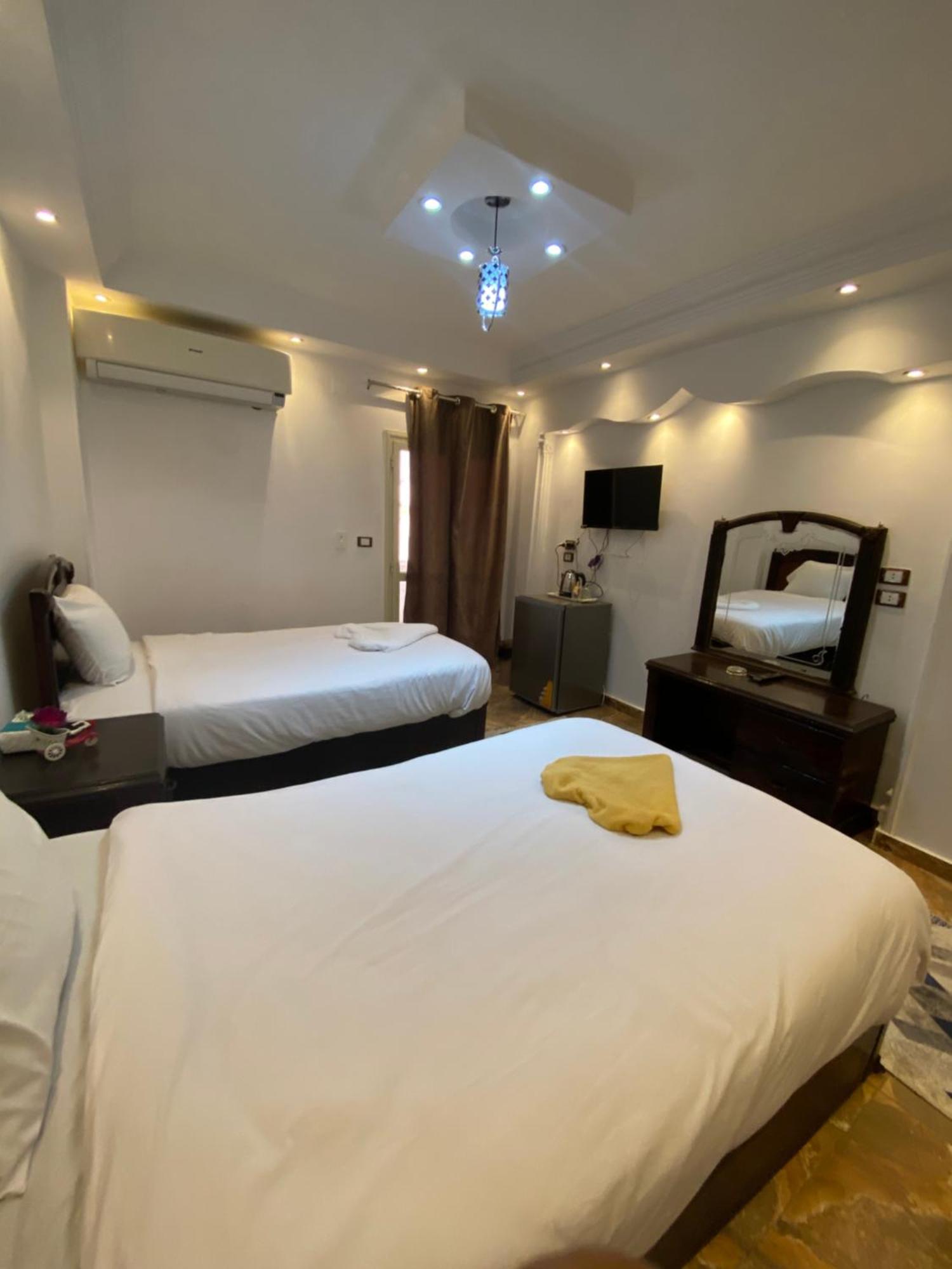 Lion Middle East Pyramids Panorama Hotel